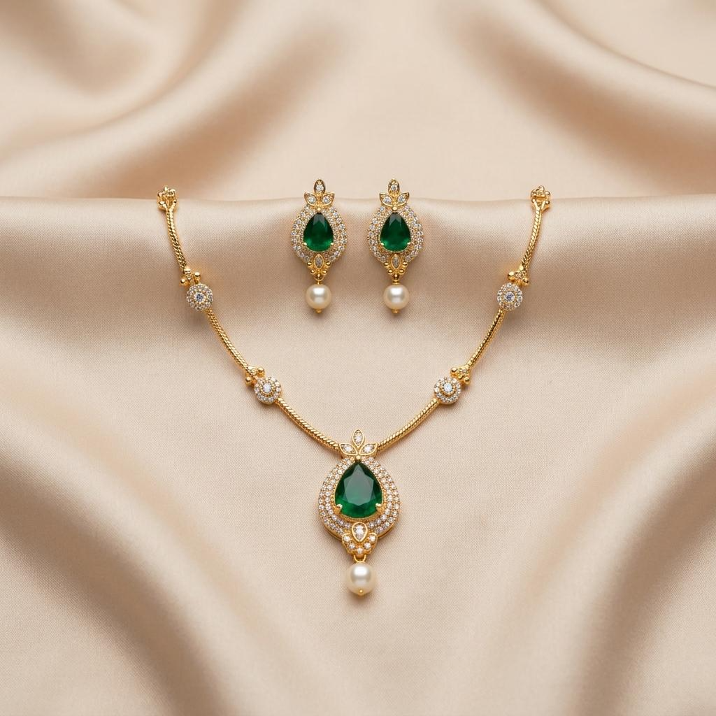 Emerald Teardrop Pendant Necklace Set