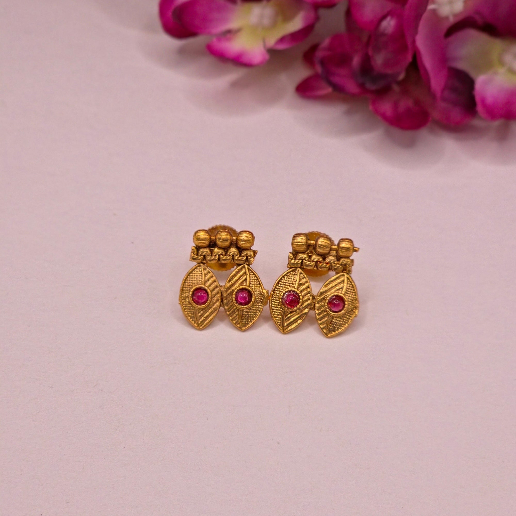 Leaf Motif Antique Choker Set