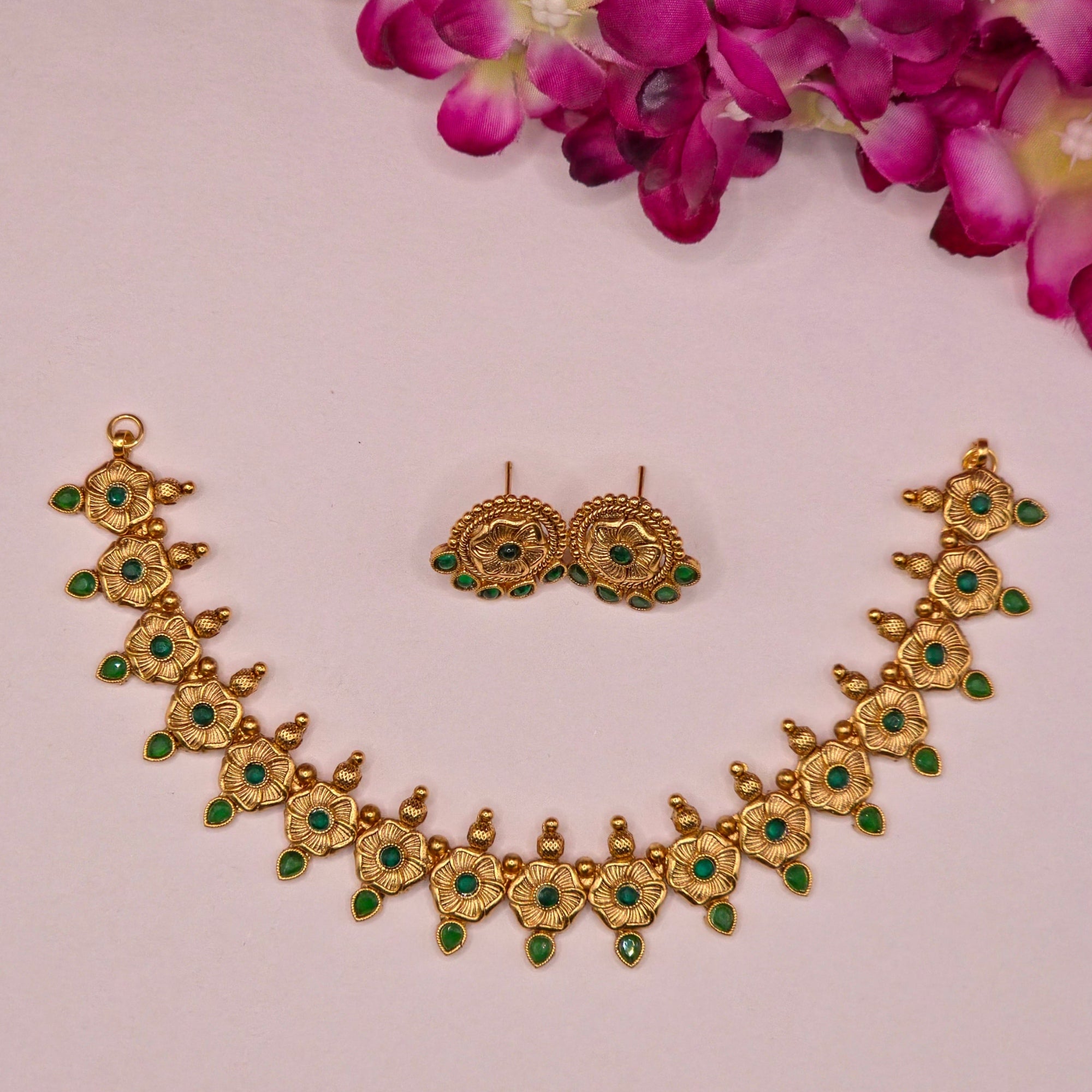 Emerald Floral Antique Choker Set