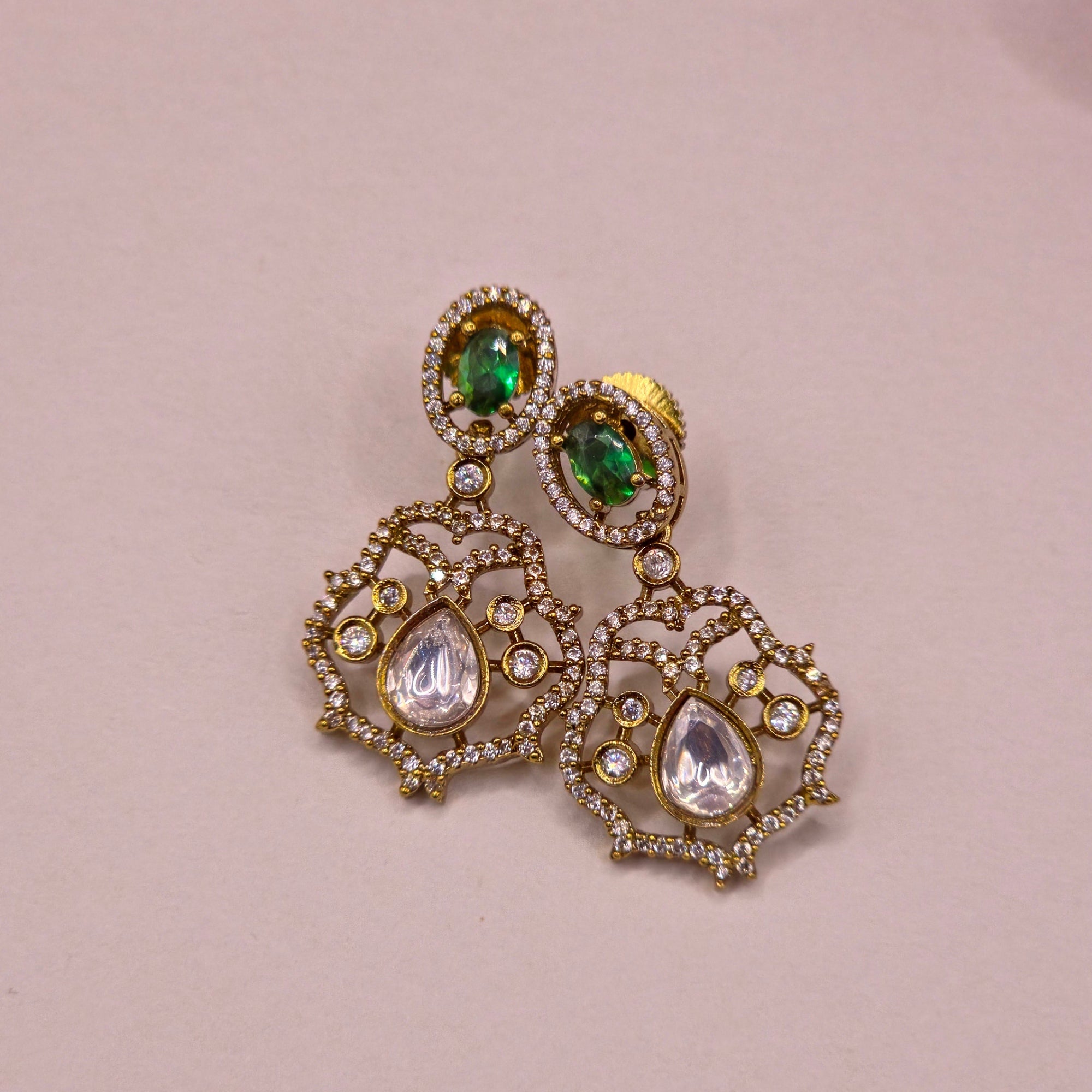 Royal Emerald Kundan Victorian Designer Hasli Set