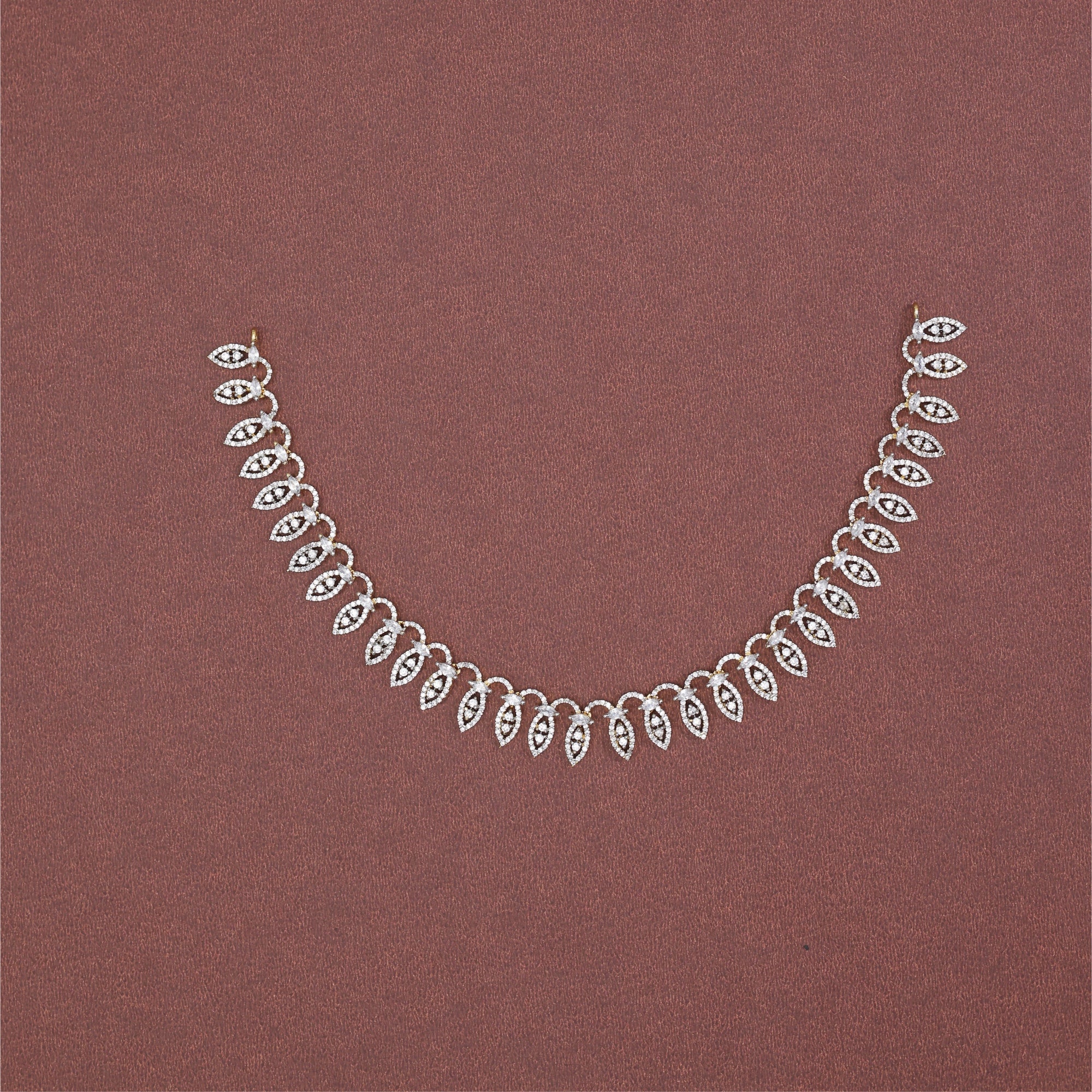 Nivira Luxe Neckpiece