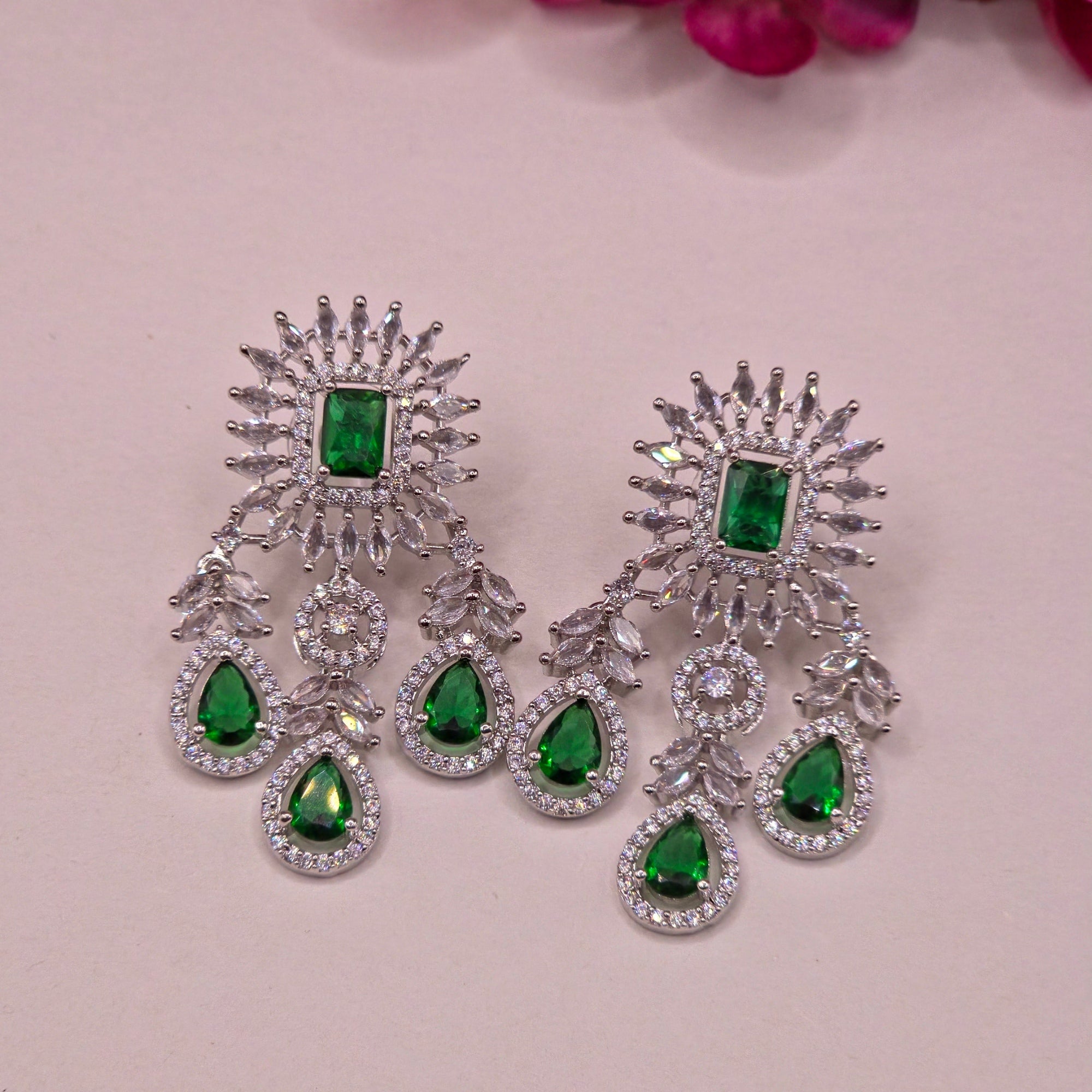 Royal Emerald Diamond Necklace Set