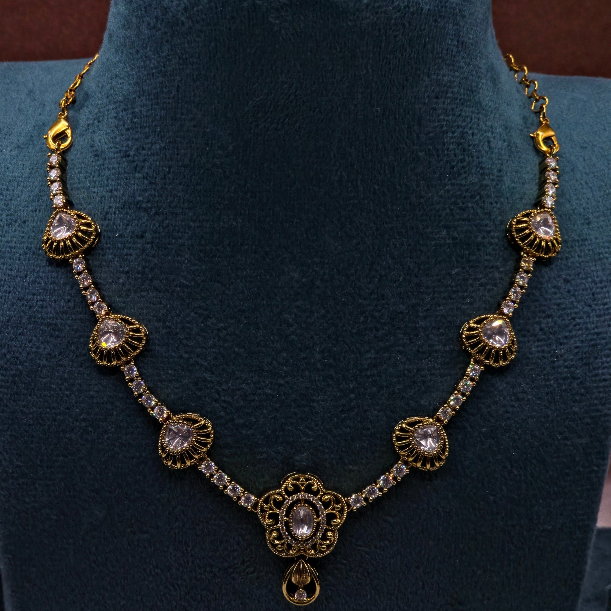 Floral Victorian Mosannaite Necklace Set