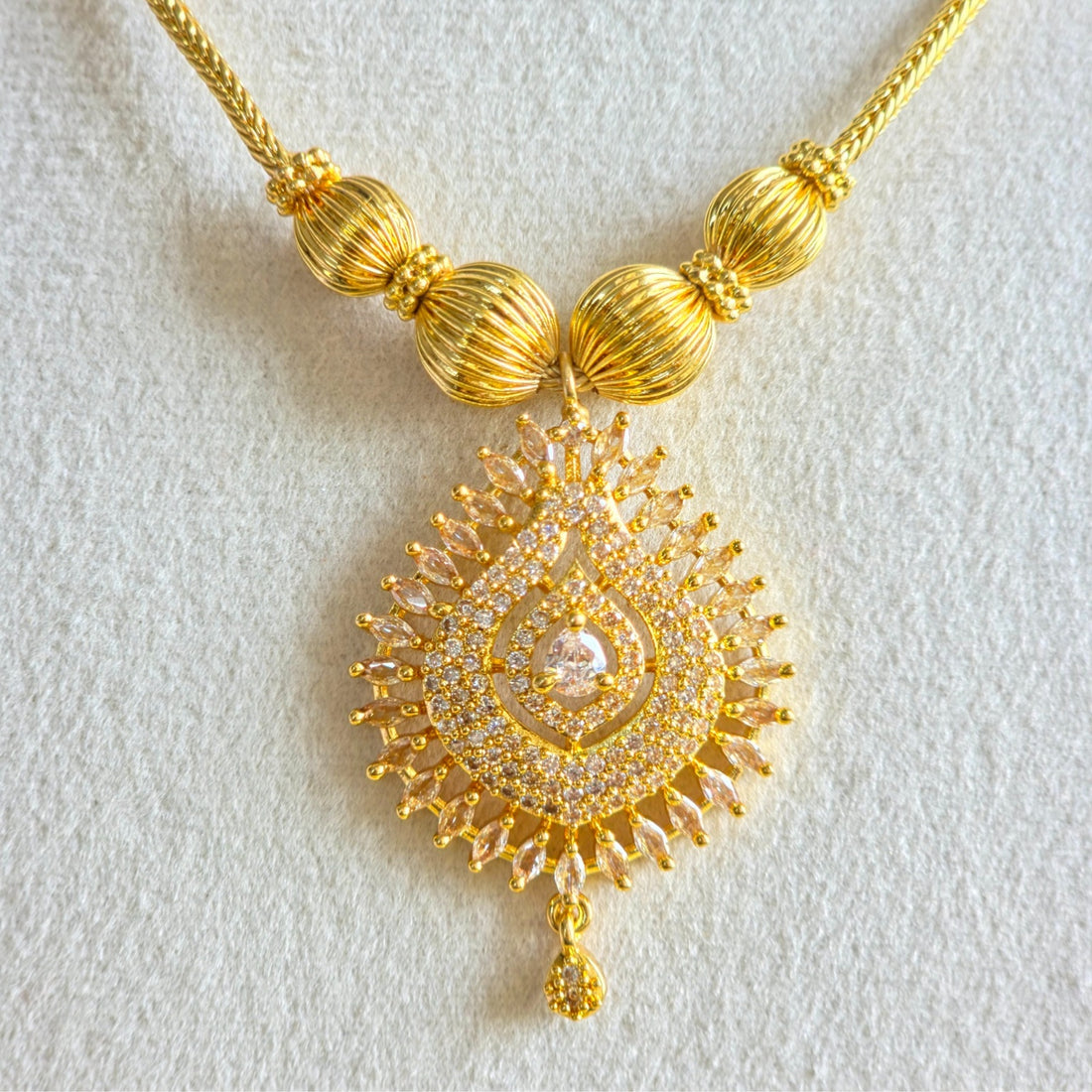 Beaded Pendant Necklace Set
