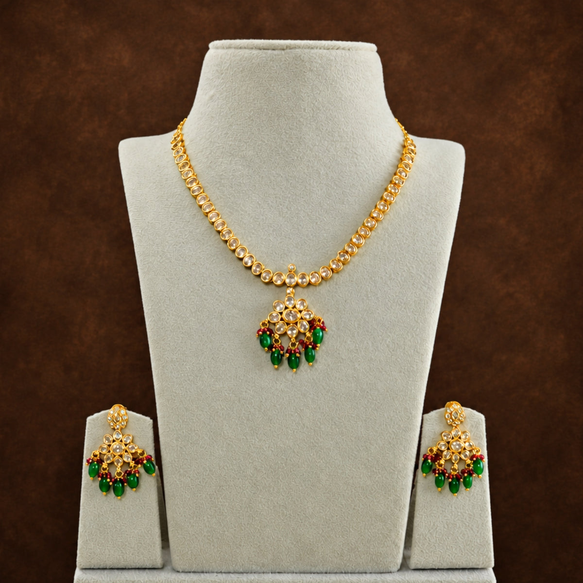 Emerald Drop Kemp Stone Necklace Set