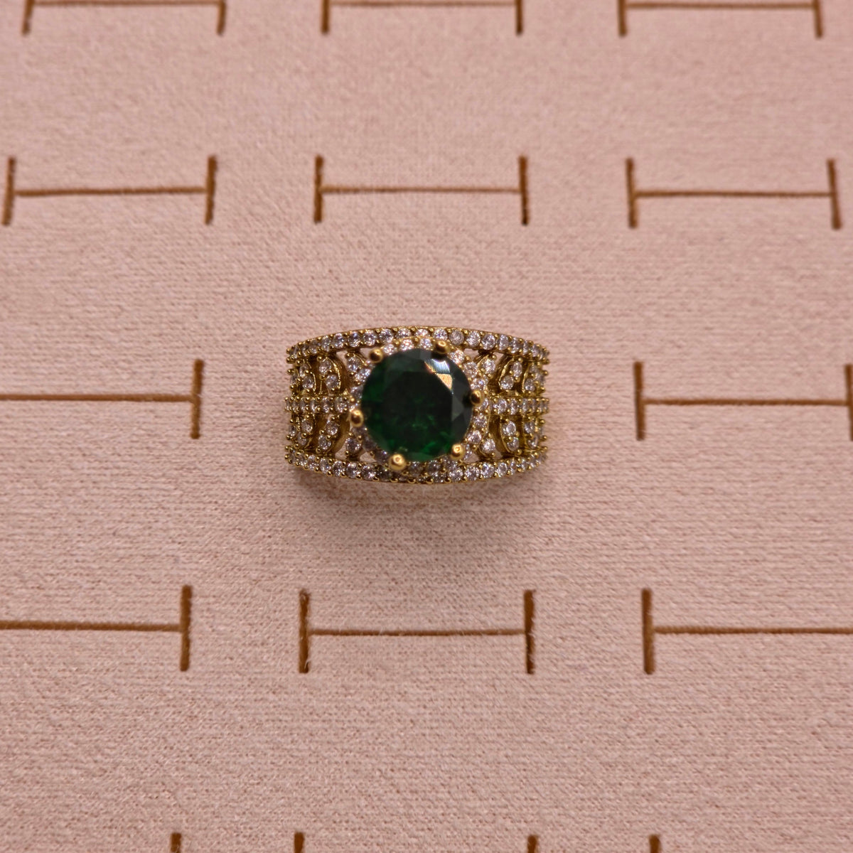 Emerald Royale Ring