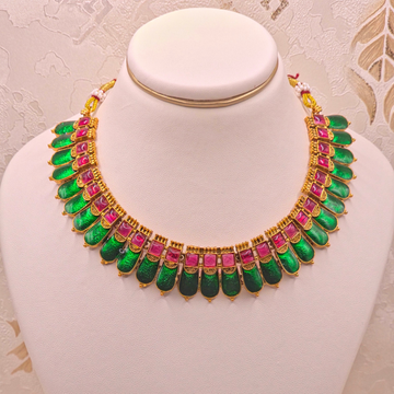 Emerald Ruby Collar Set