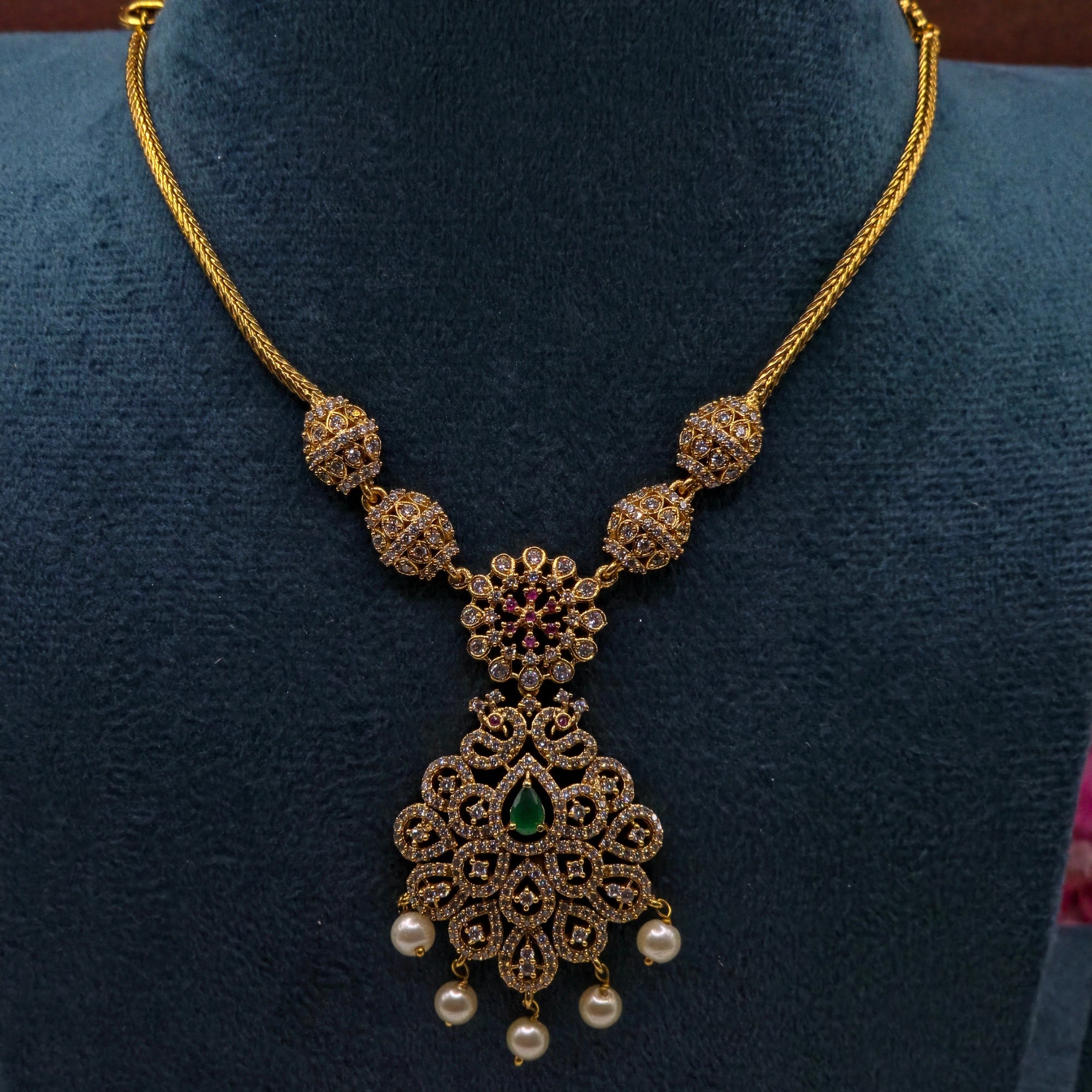 Emerald Peacock Diamond Necklace Set