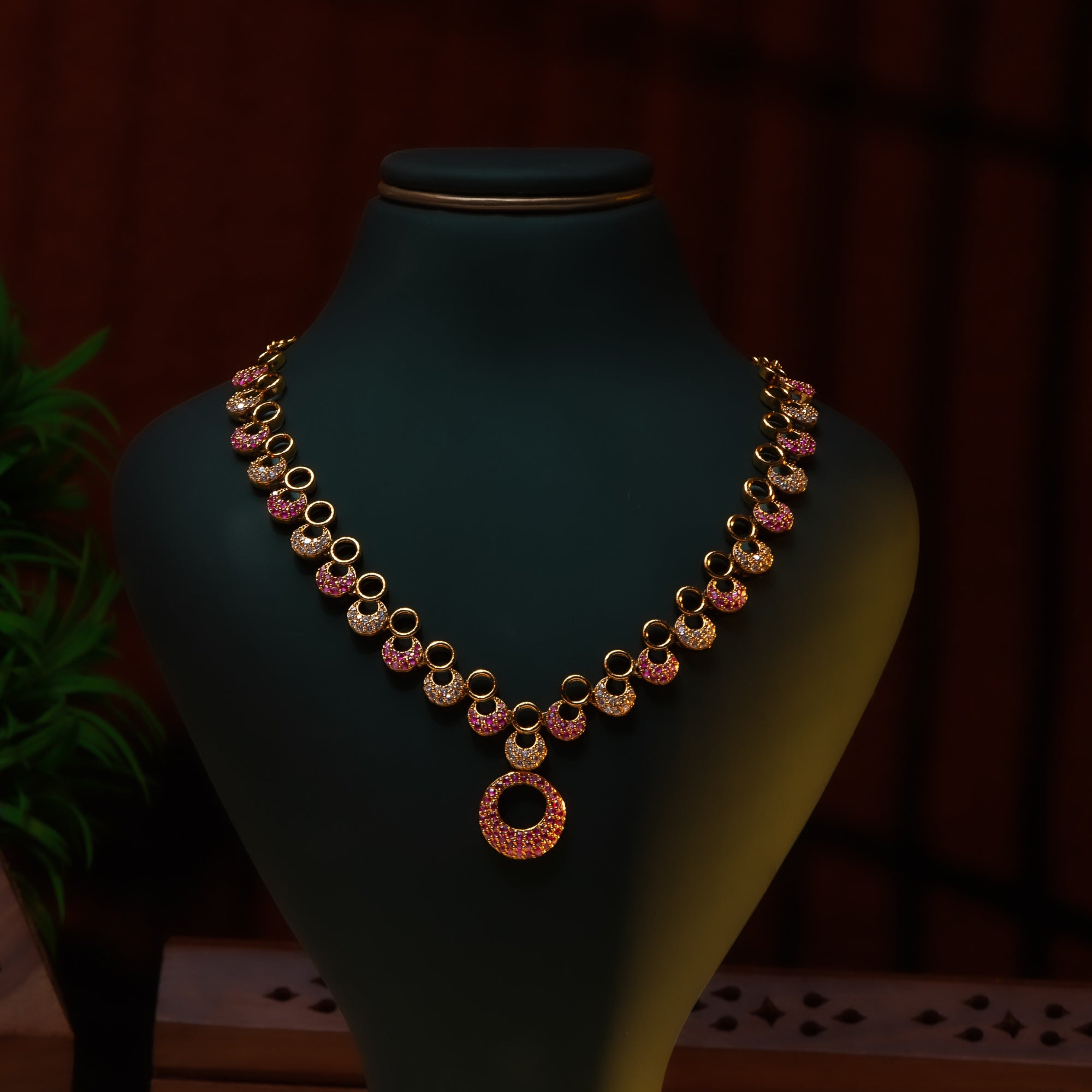 Rose Halo Circle Necklace Set