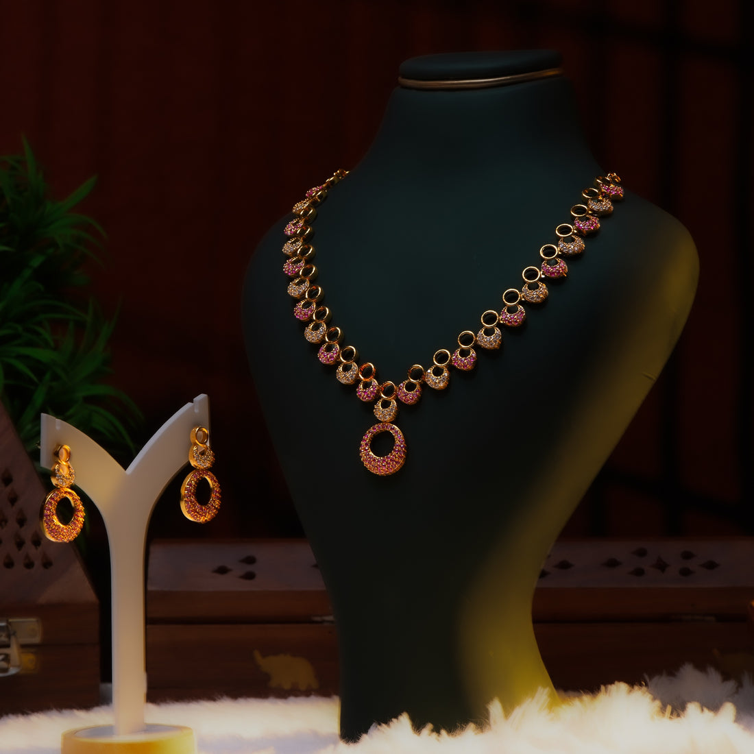 Rose Halo Circle Necklace Set