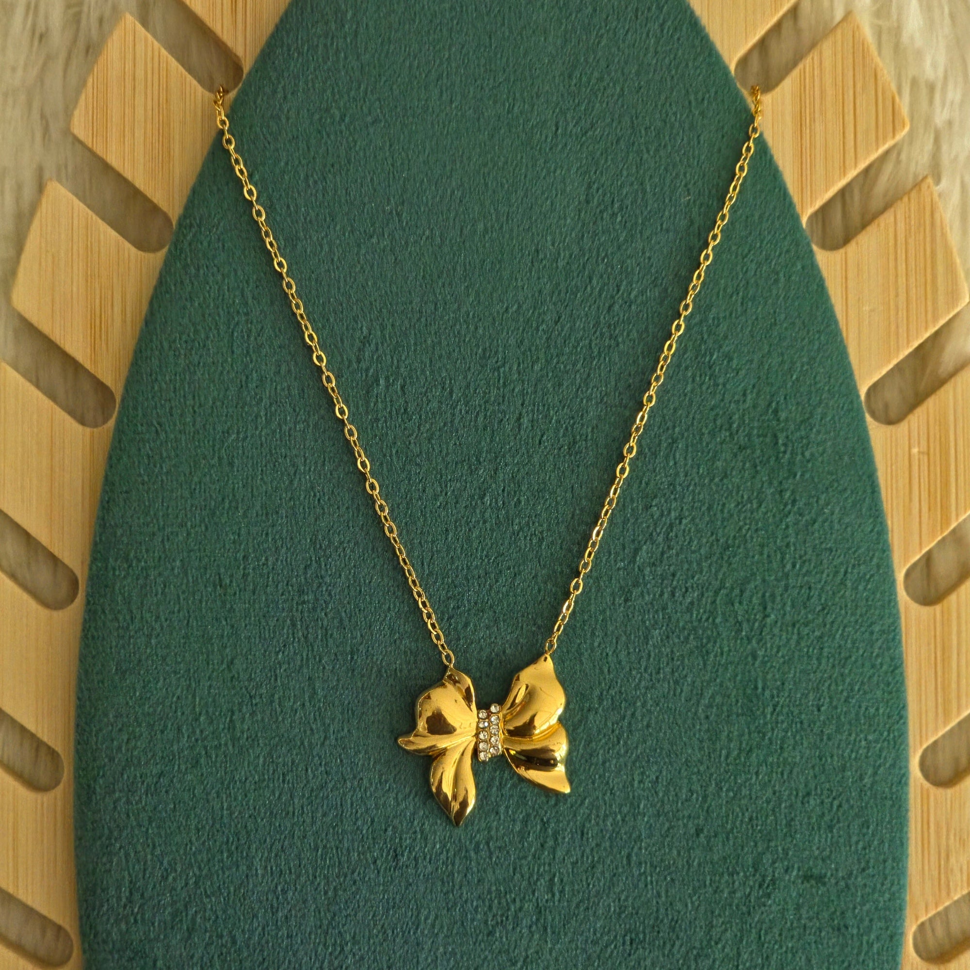 Bow Pendant Necklace