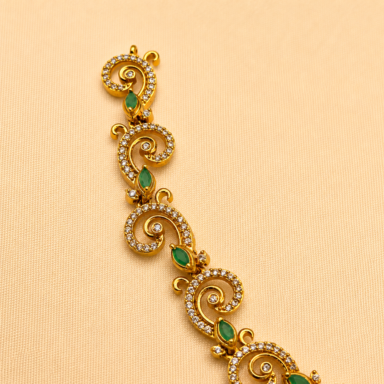 Emerald Spiral Designer Necklace Set