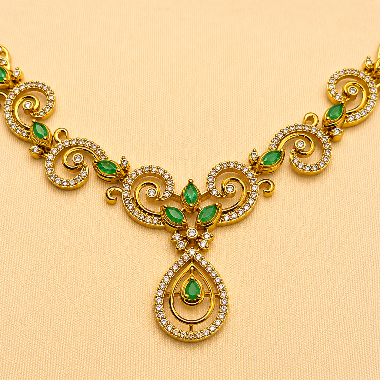 Emerald Spiral Designer Necklace Set