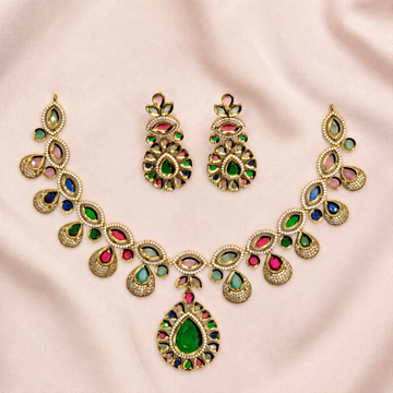 Multicolour Emerald Necklace Set