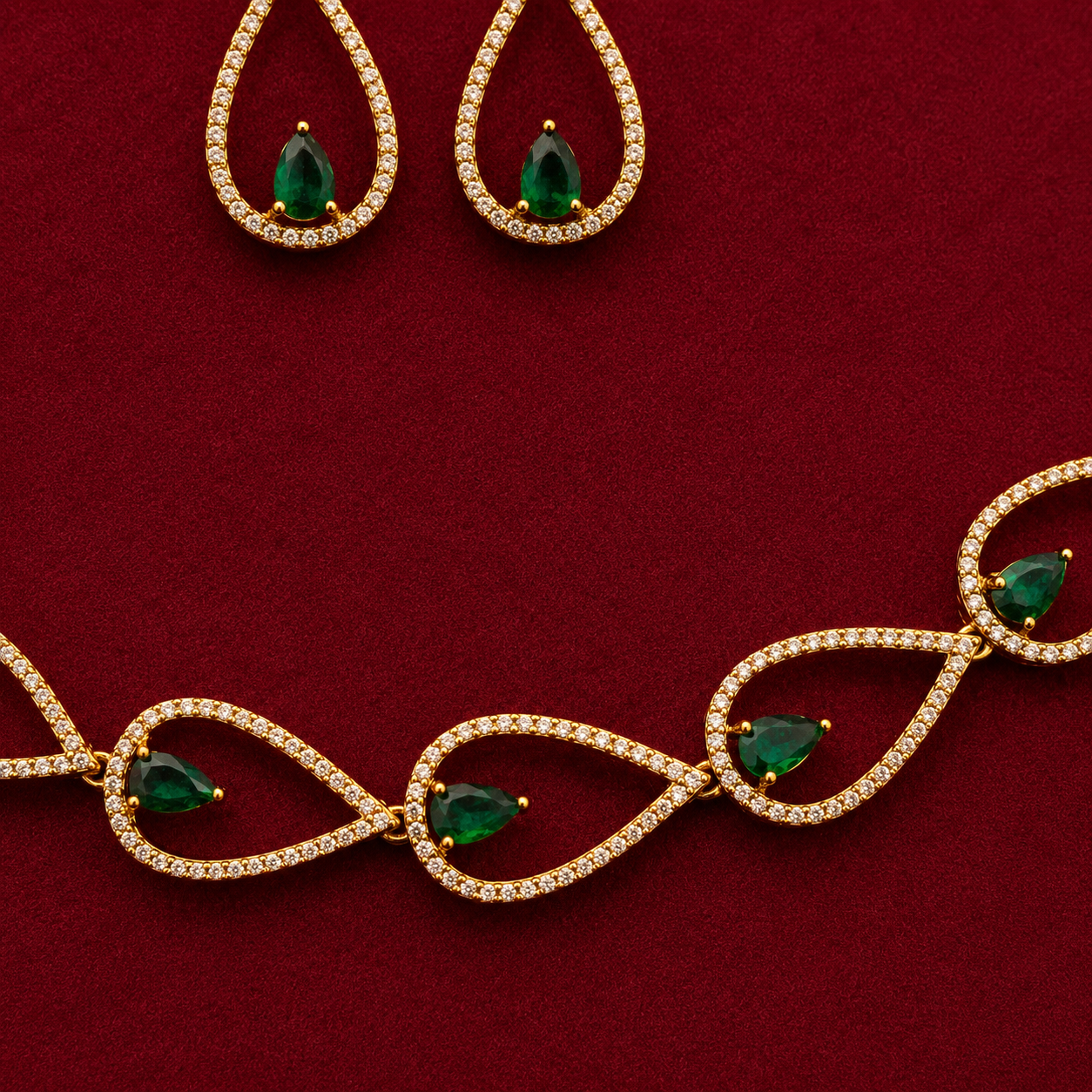 Emerald Teardrop Necklace Set