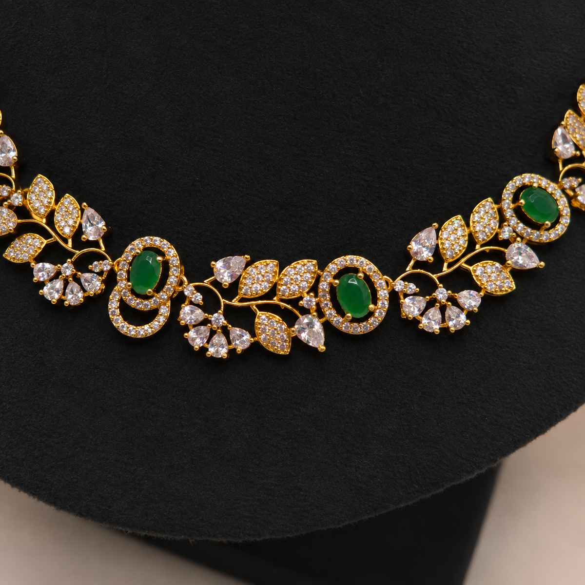 Emerald Leaf Necklace Set