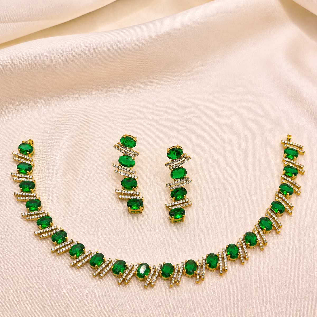 Emerald Geometric Necklace Set