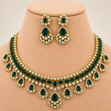 Emerald Kundan Choker Necklace Set