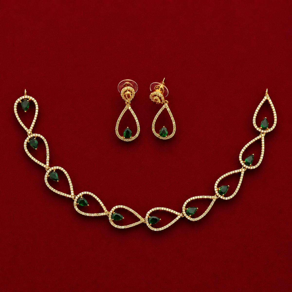 Emerald Teardrop Necklace Set