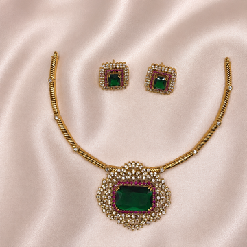 Regal Emerald CZ Pendant Set