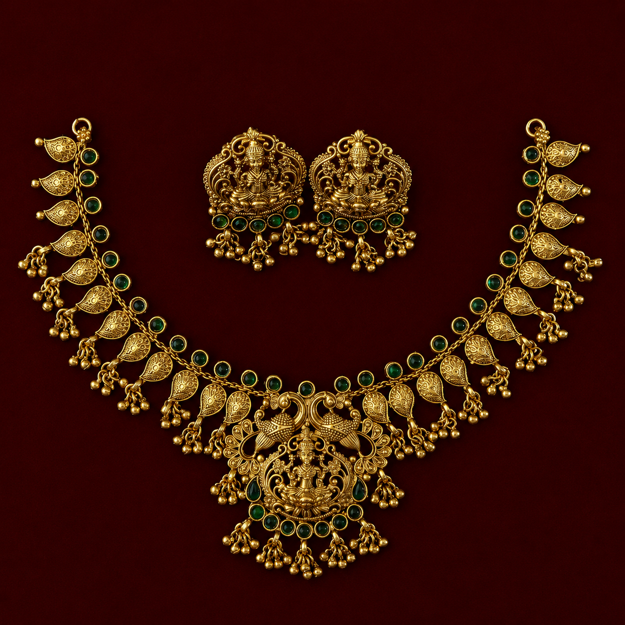 Lakshmi Emerald Antique Necklace Set