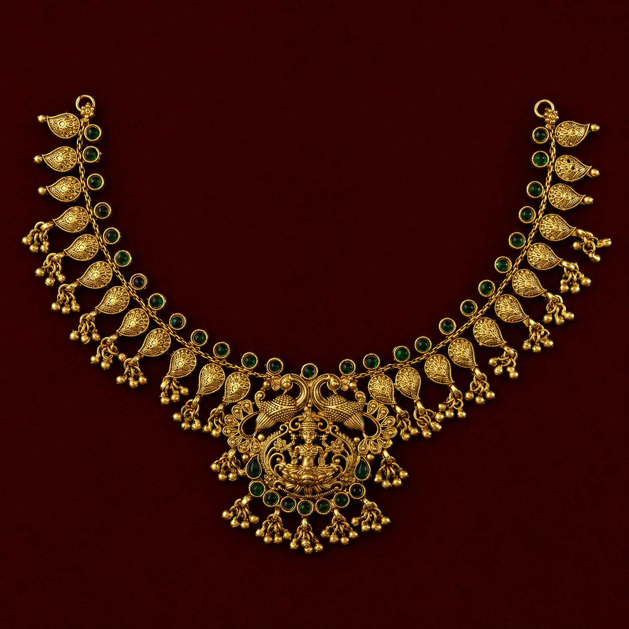 Lakshmi Emerald Antique Necklace Set