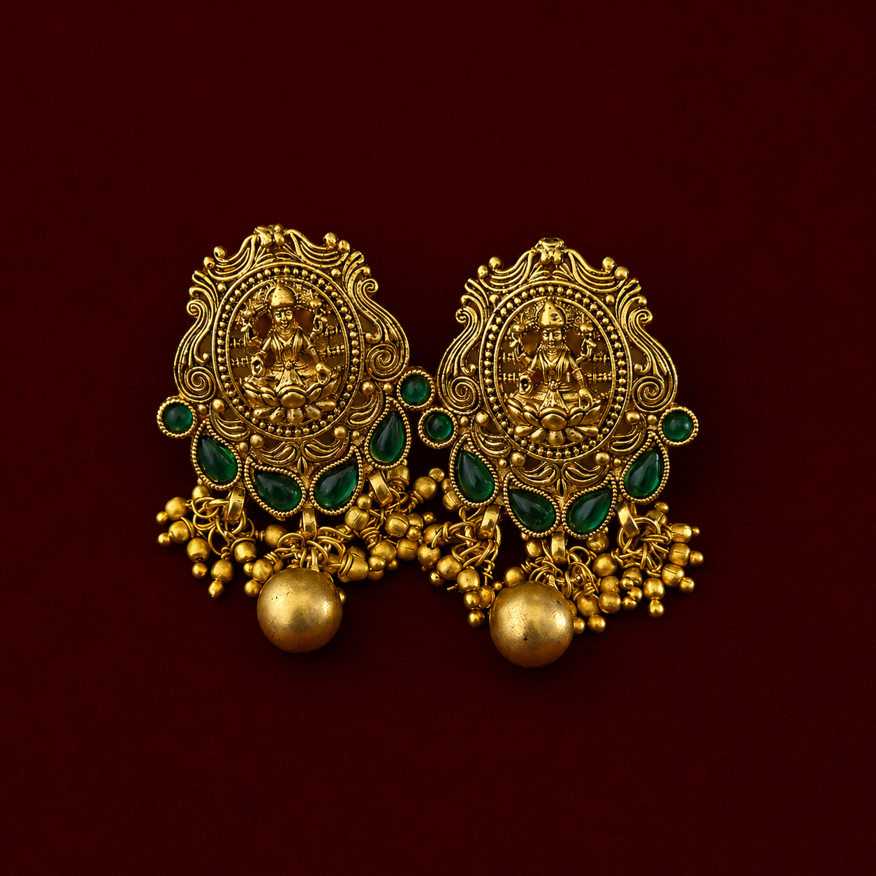 Lakshmi Emerald Antique Necklace Set
