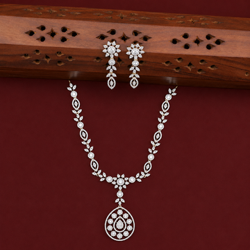 Aurelia AD Pendant Neckpiece