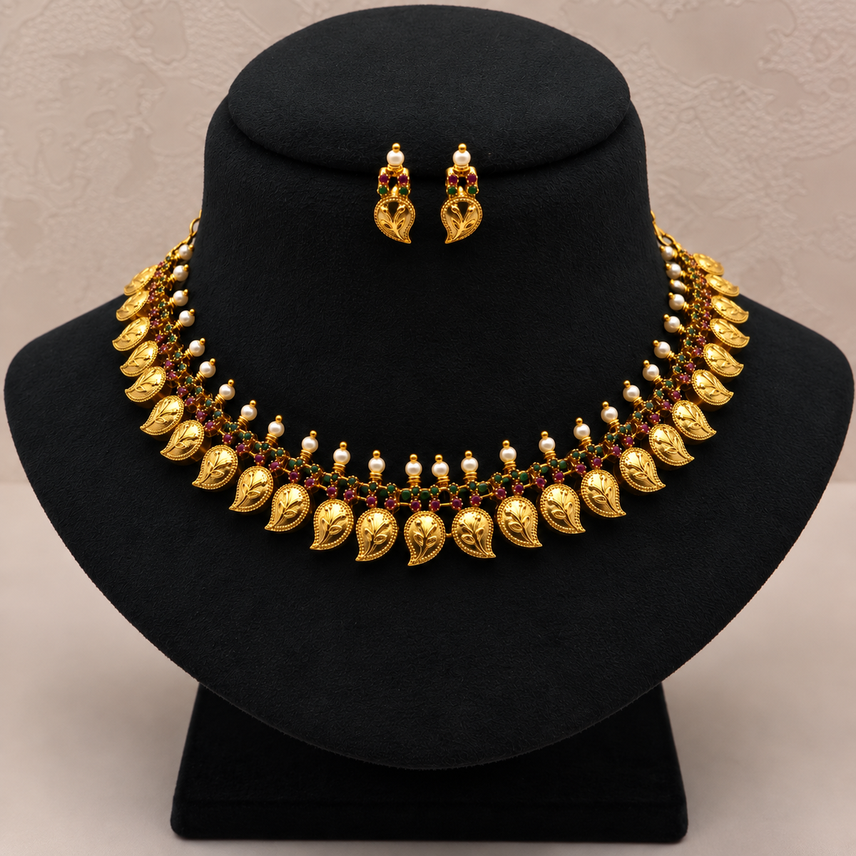 Ruby Green Leaf Pearl Necklace Set
