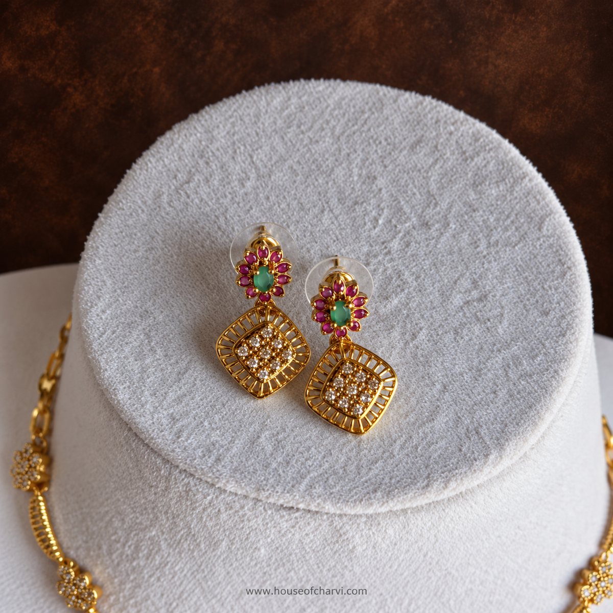 Floral Lattice Pendant Necklace Set