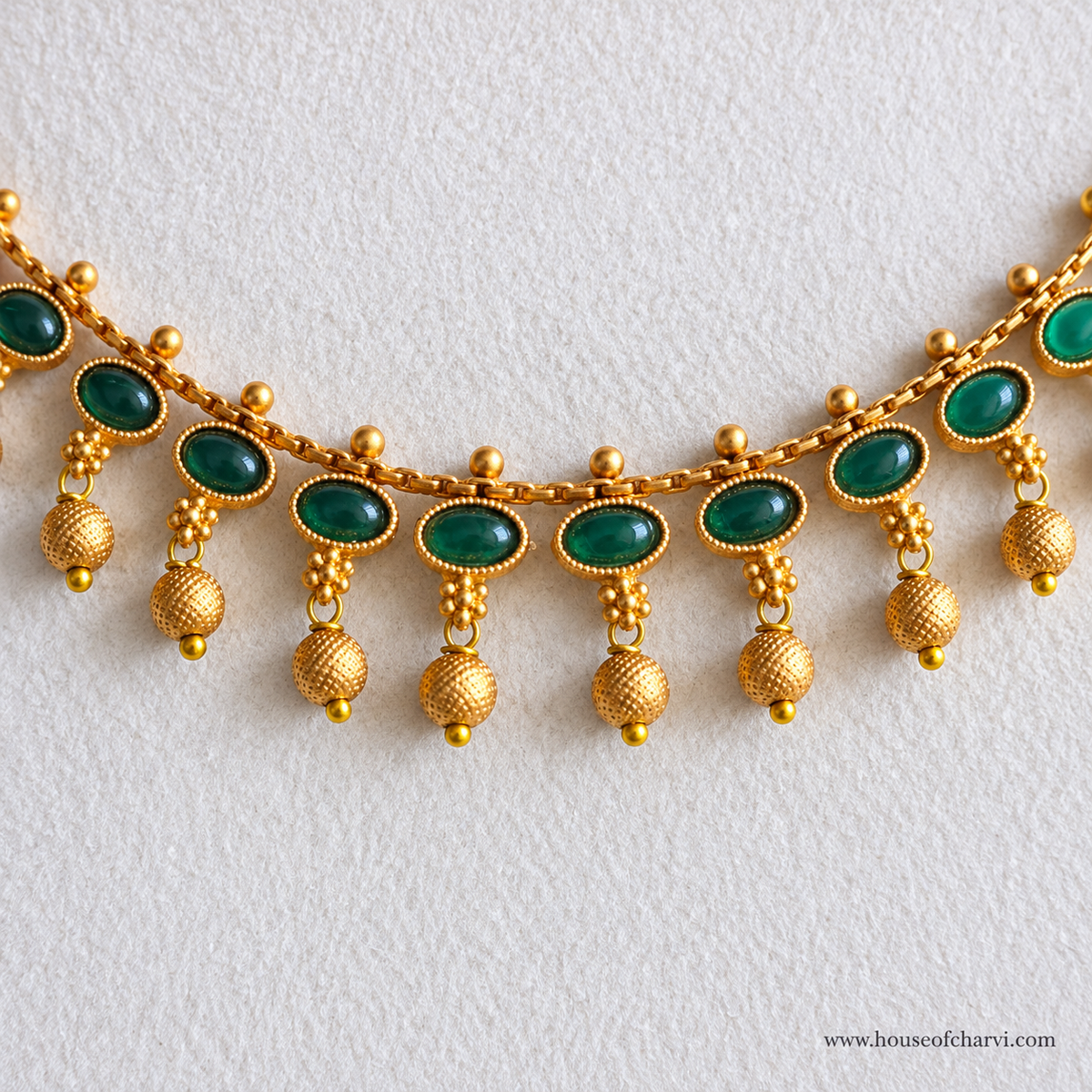 Emerald Traditional Gold Necklace Set
