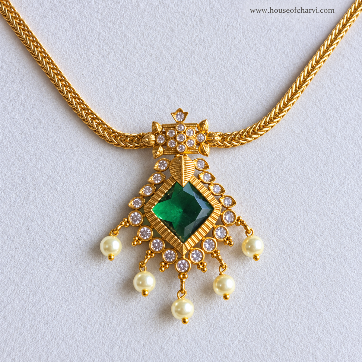 Green Stone Pendant Necklace Set