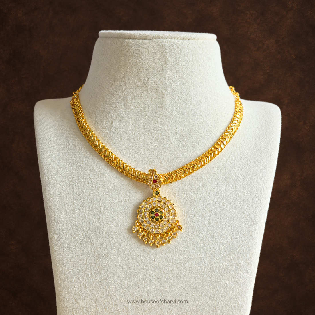 Circular Stone Pendant Necklace