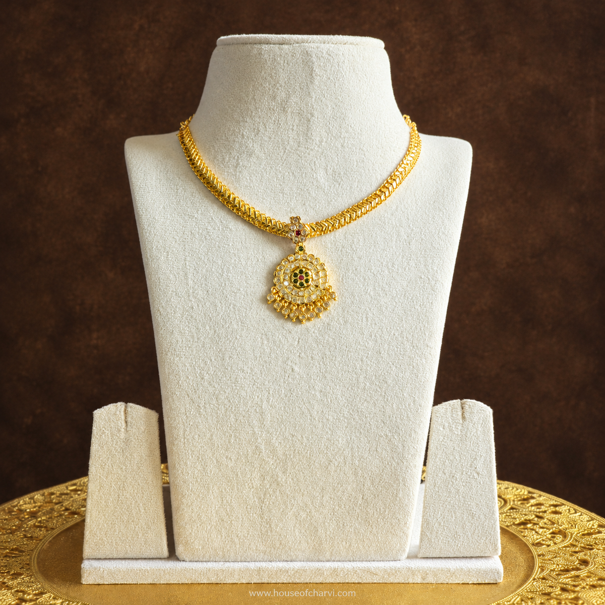 Circular Stone Pendant Necklace