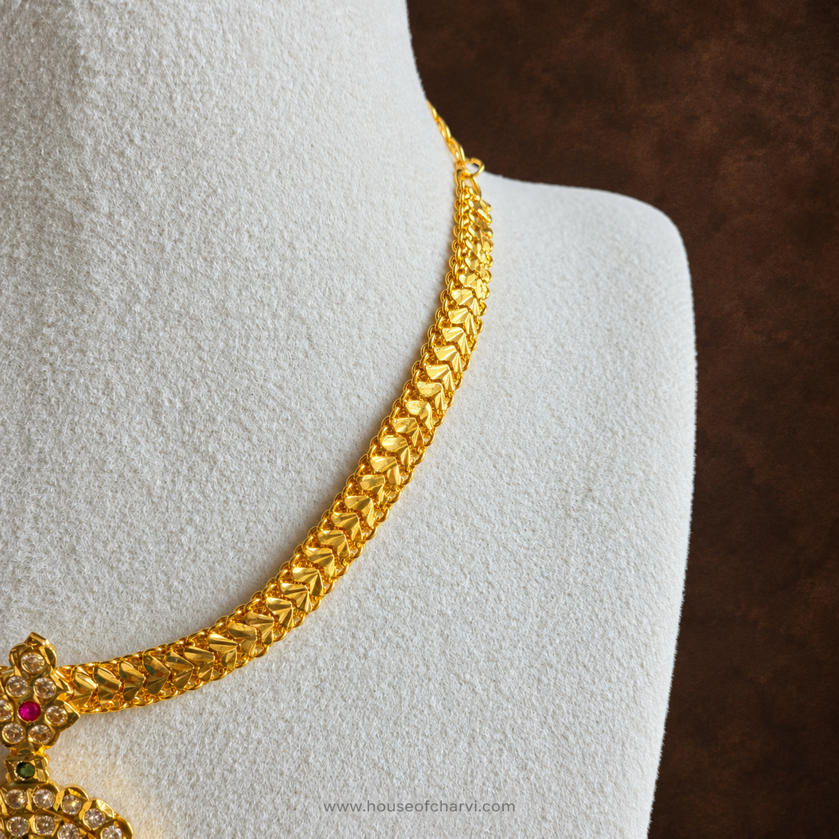 Classic Gold Stone Attigai Necklace