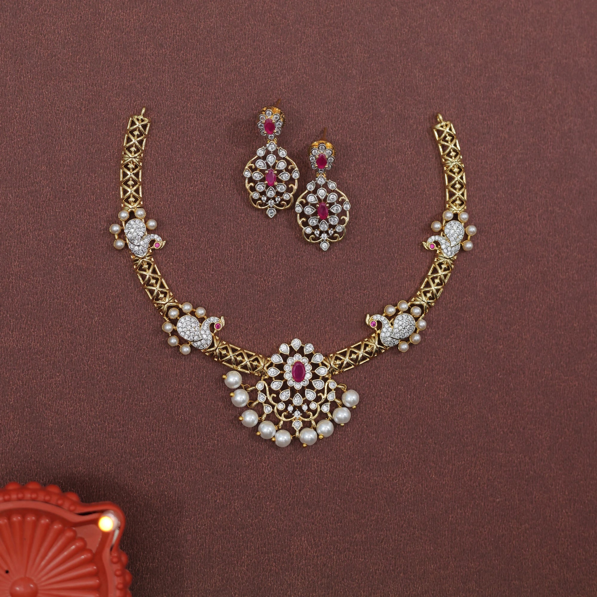 ANIKA PEACOCK EMERALD HASLI NECKLACE