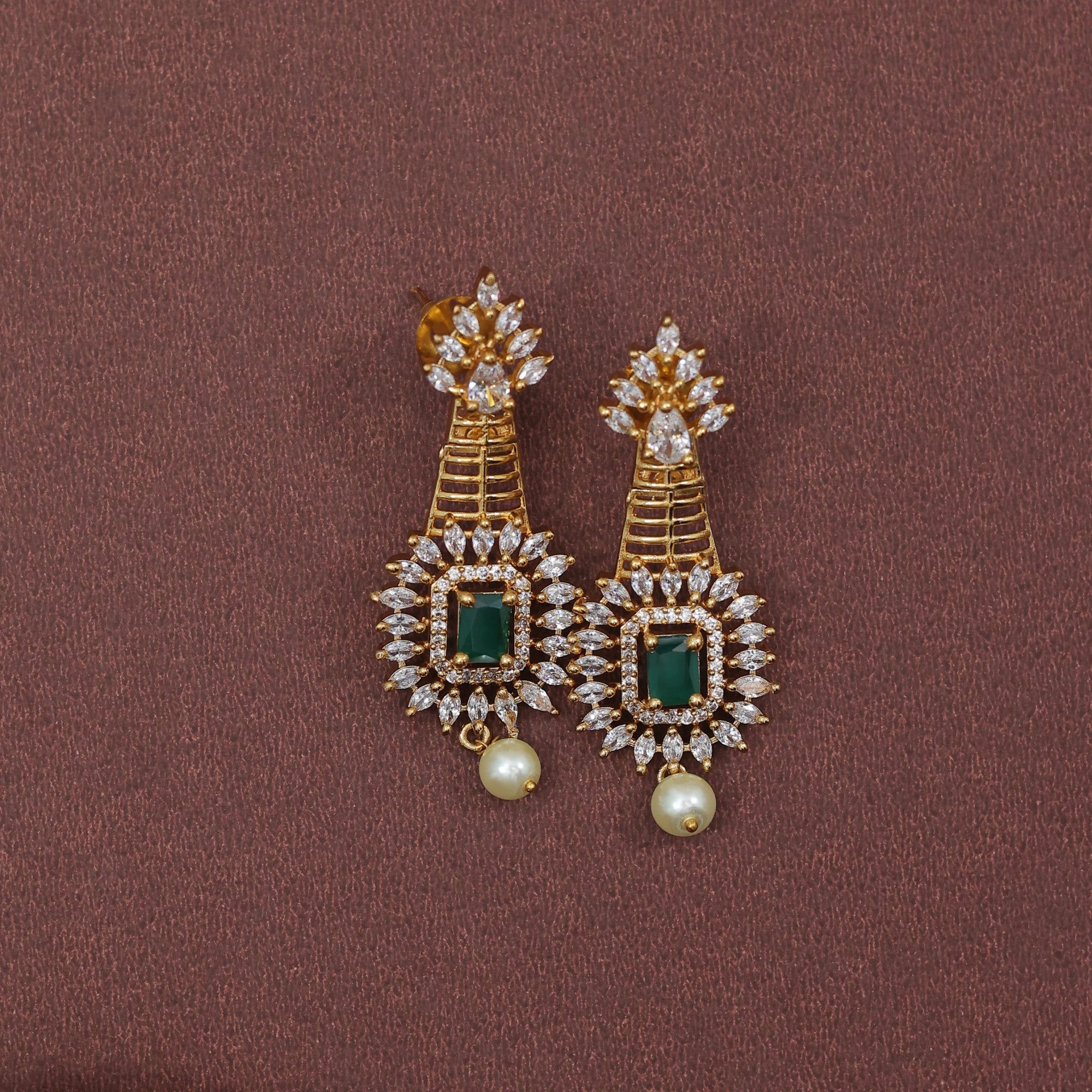 EMERALD AURA NECKLACE