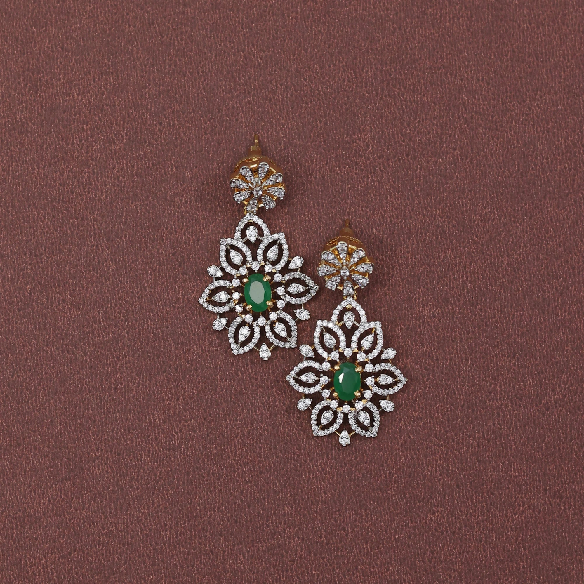 ROYAL EMERALD SIGNATURE HASLI NECKLACE