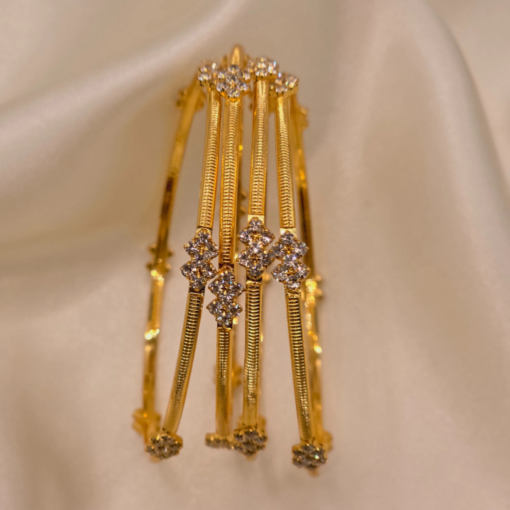 CRYSTAL STRIPE BANGLES PACK OF 4