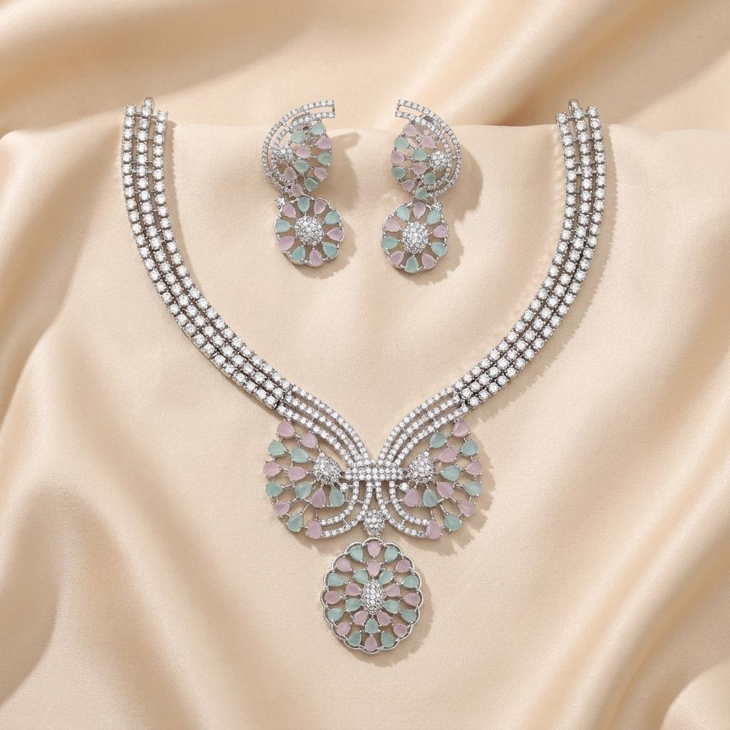 Royal Ivy Zircon Necklace