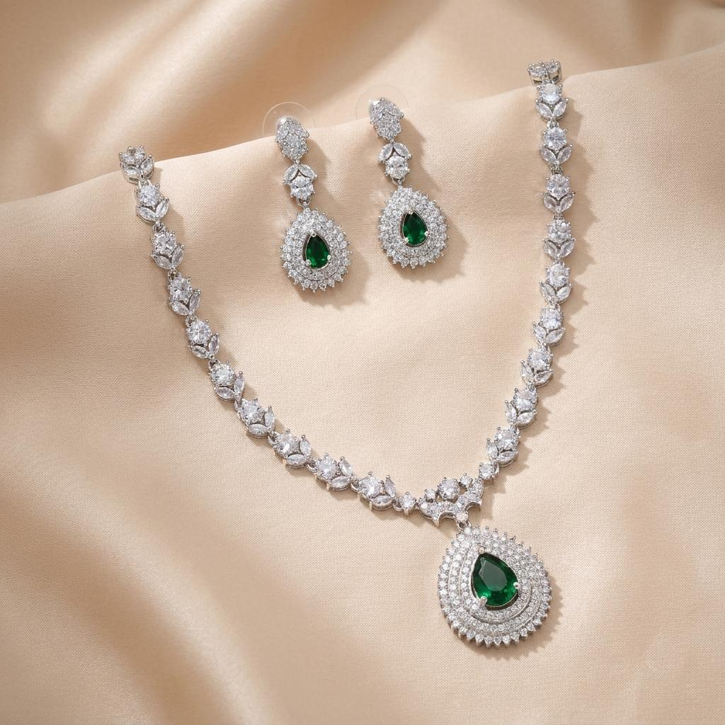 Emerald Silver Cascade AD Neckset