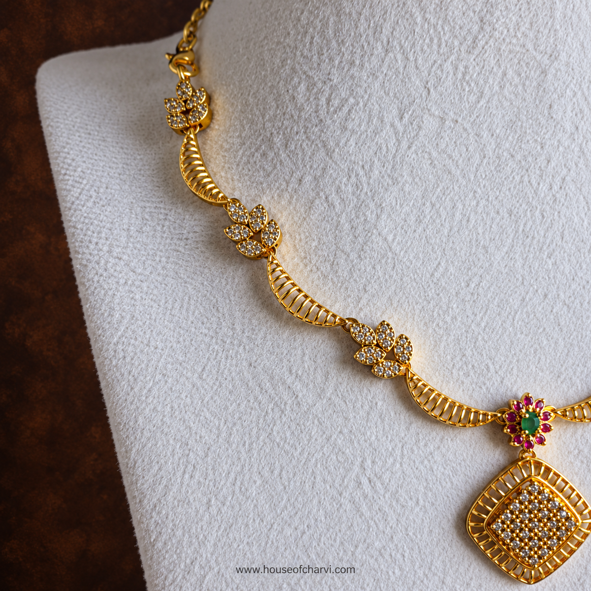 Floral Lattice Pendant Necklace Set