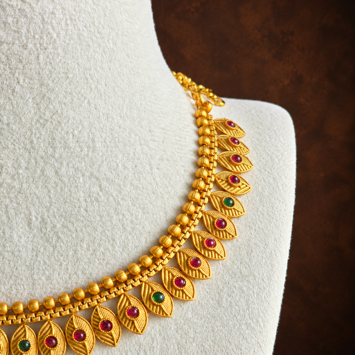 Leaf Motif Antique Choker Set