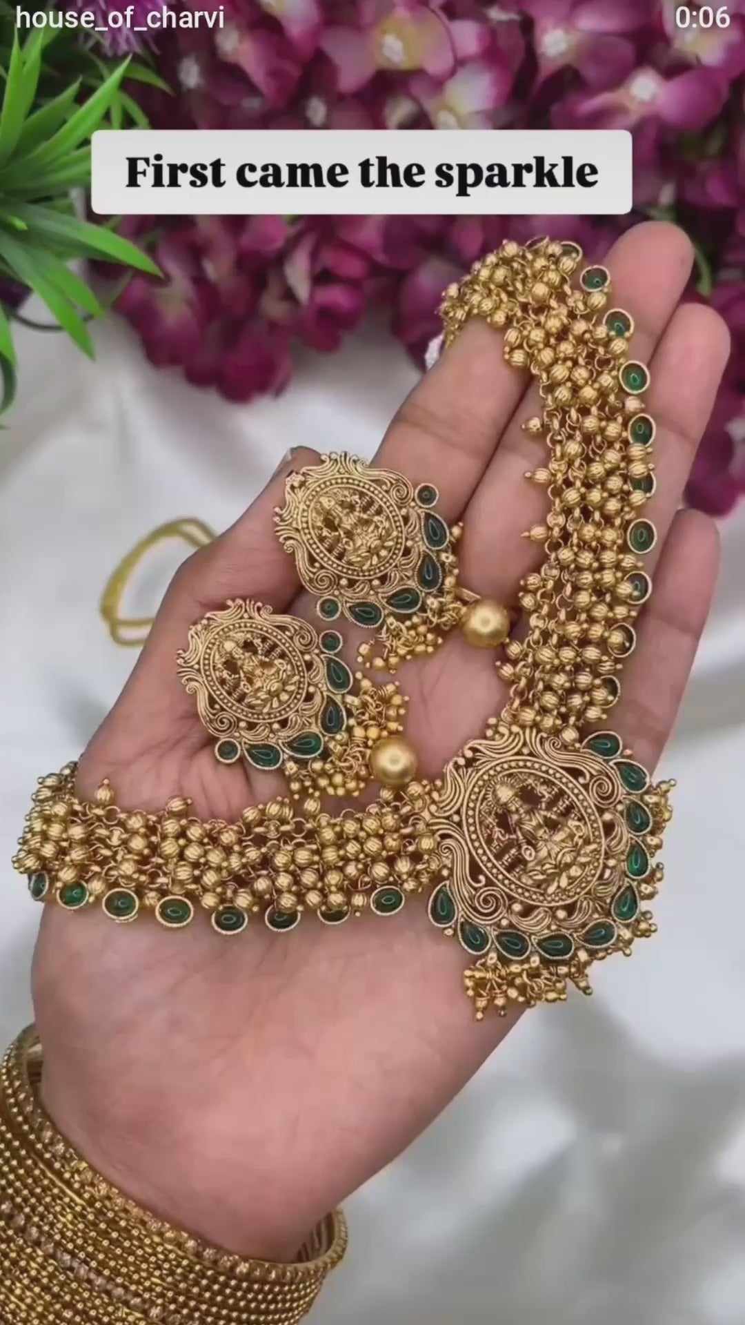 Lakshmi Emerald Antique Necklace Set