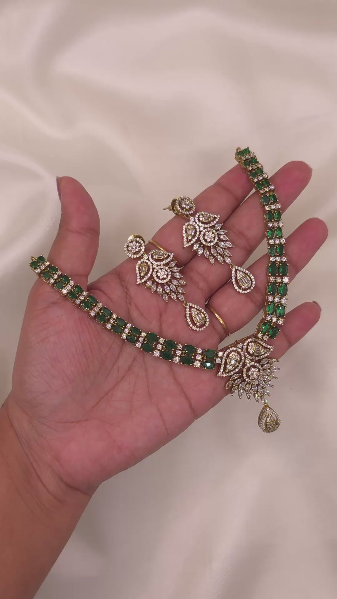 Emerald Floral Designer Necklace Set