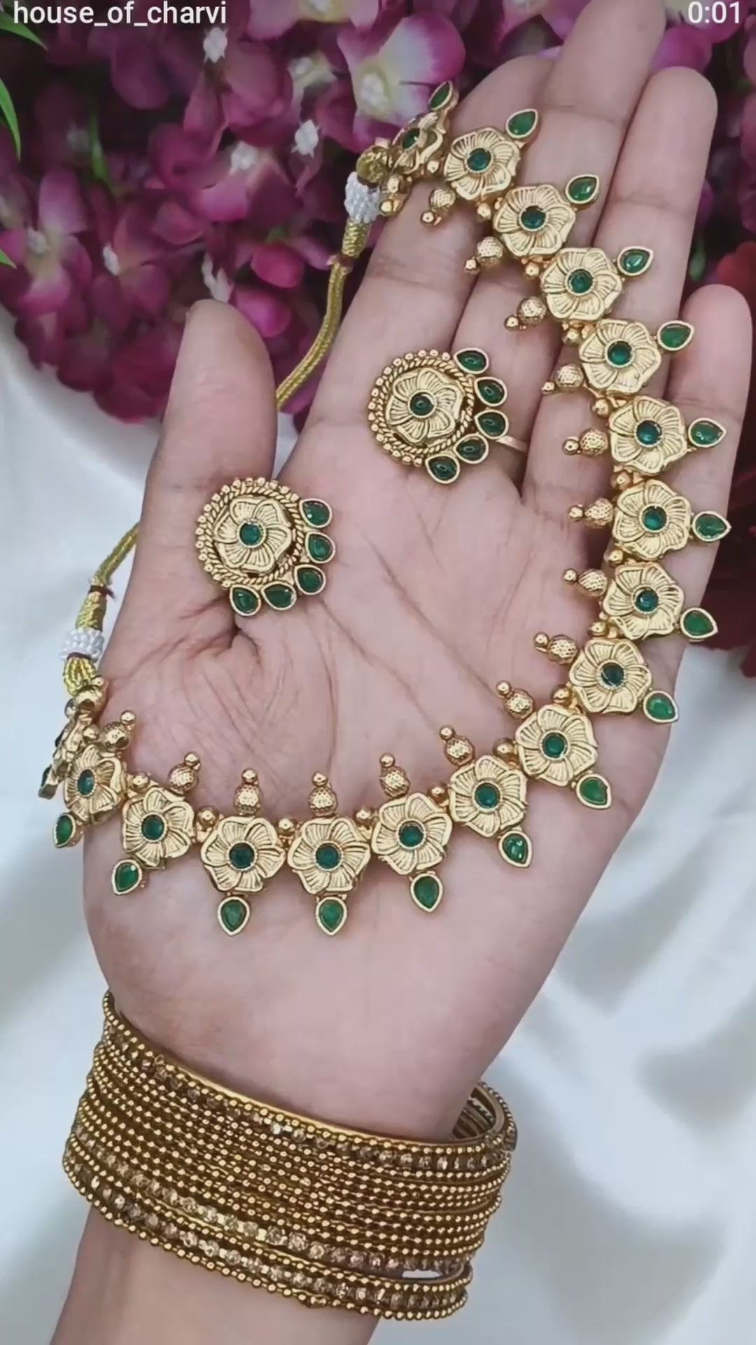 Emerald Floral Antique Choker Set
