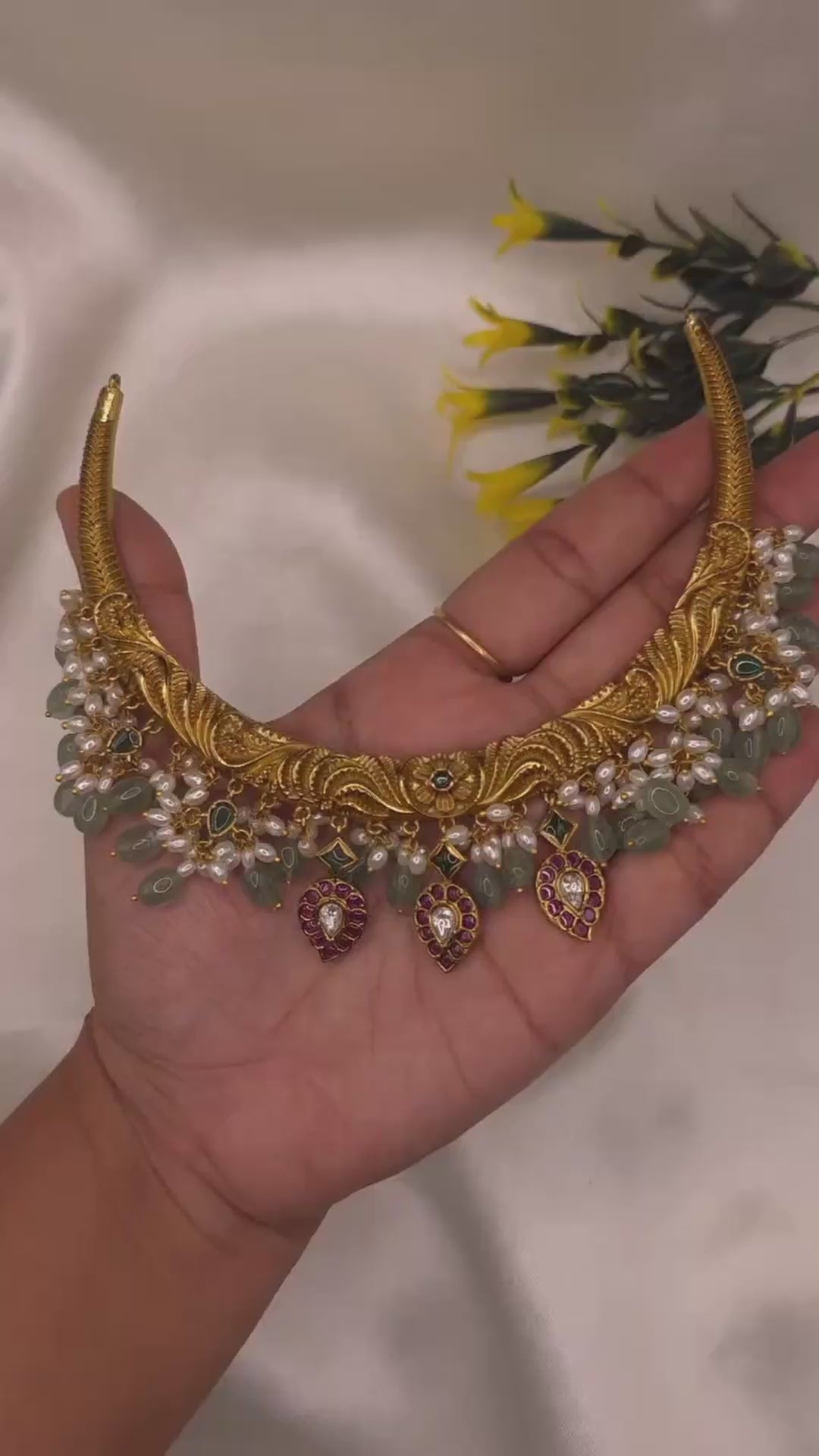 Green Bead Temple Choker Necklace Set